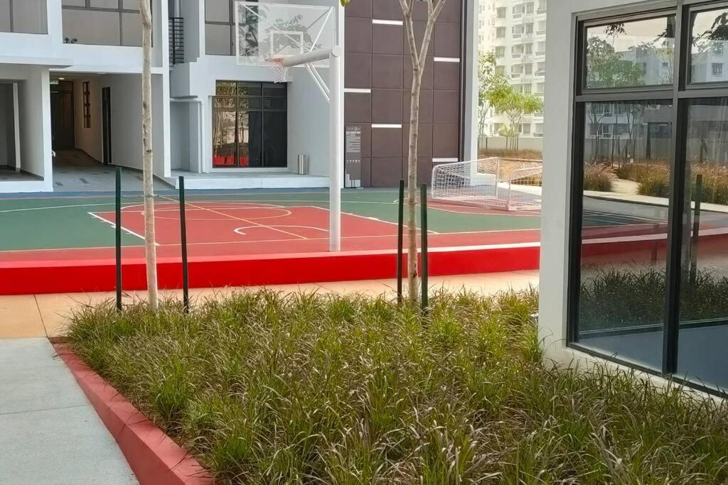 Astetica Pool & Lake View High Floor 100Mbps Wifi Netflix 세리 켐방안 외부 사진