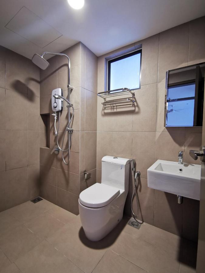Astetica Pool & Lake View High Floor 100Mbps Wifi Netflix 세리 켐방안 외부 사진