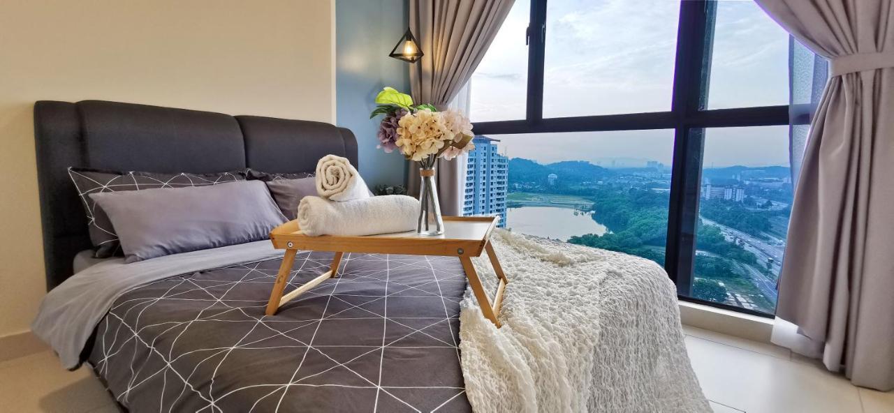Astetica Pool & Lake View High Floor 100Mbps Wifi Netflix 세리 켐방안 외부 사진