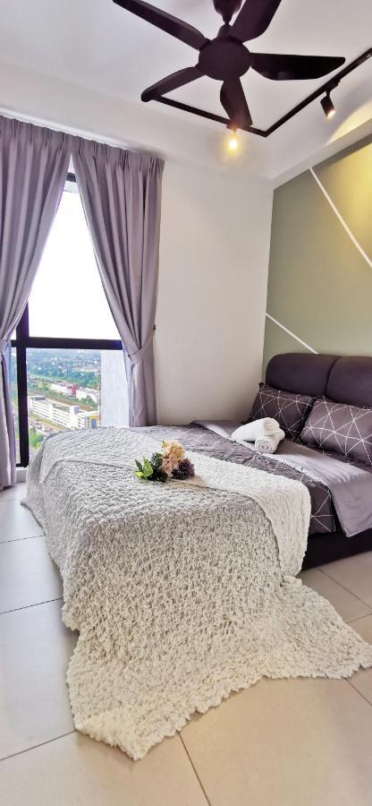 Astetica Pool & Lake View High Floor 100Mbps Wifi Netflix 세리 켐방안 외부 사진